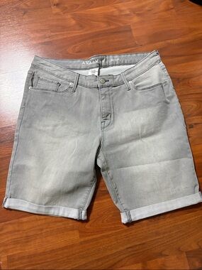 NWOT Ava & Viv Bermuda Shorts